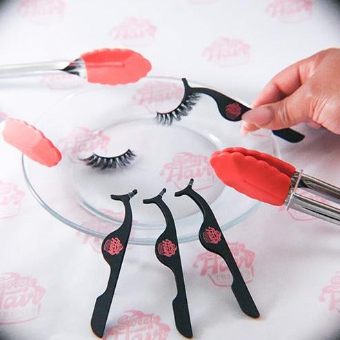 Lash Tongs